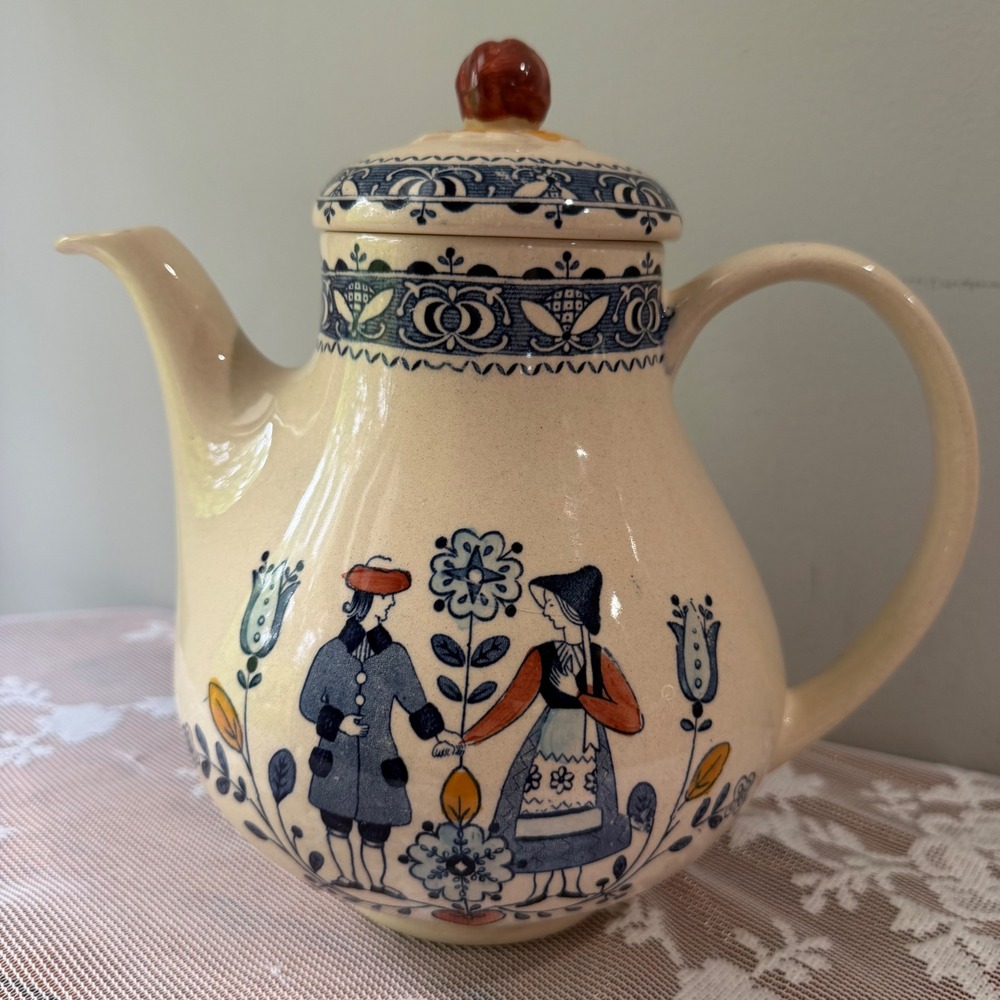 Johnson Bros Hearts & Flowers Coffee Pot Staffordshire Old Granite Cream